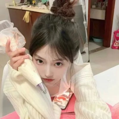 维奥莱特·诺齐埃尔